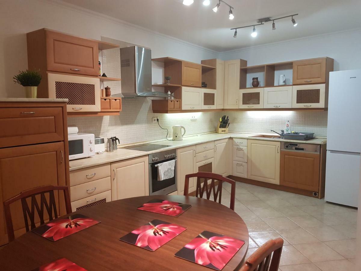 Zoli Apartmanok-Zoli Koelcsey 19 Villa Hajdúszoboszló 外观 照片