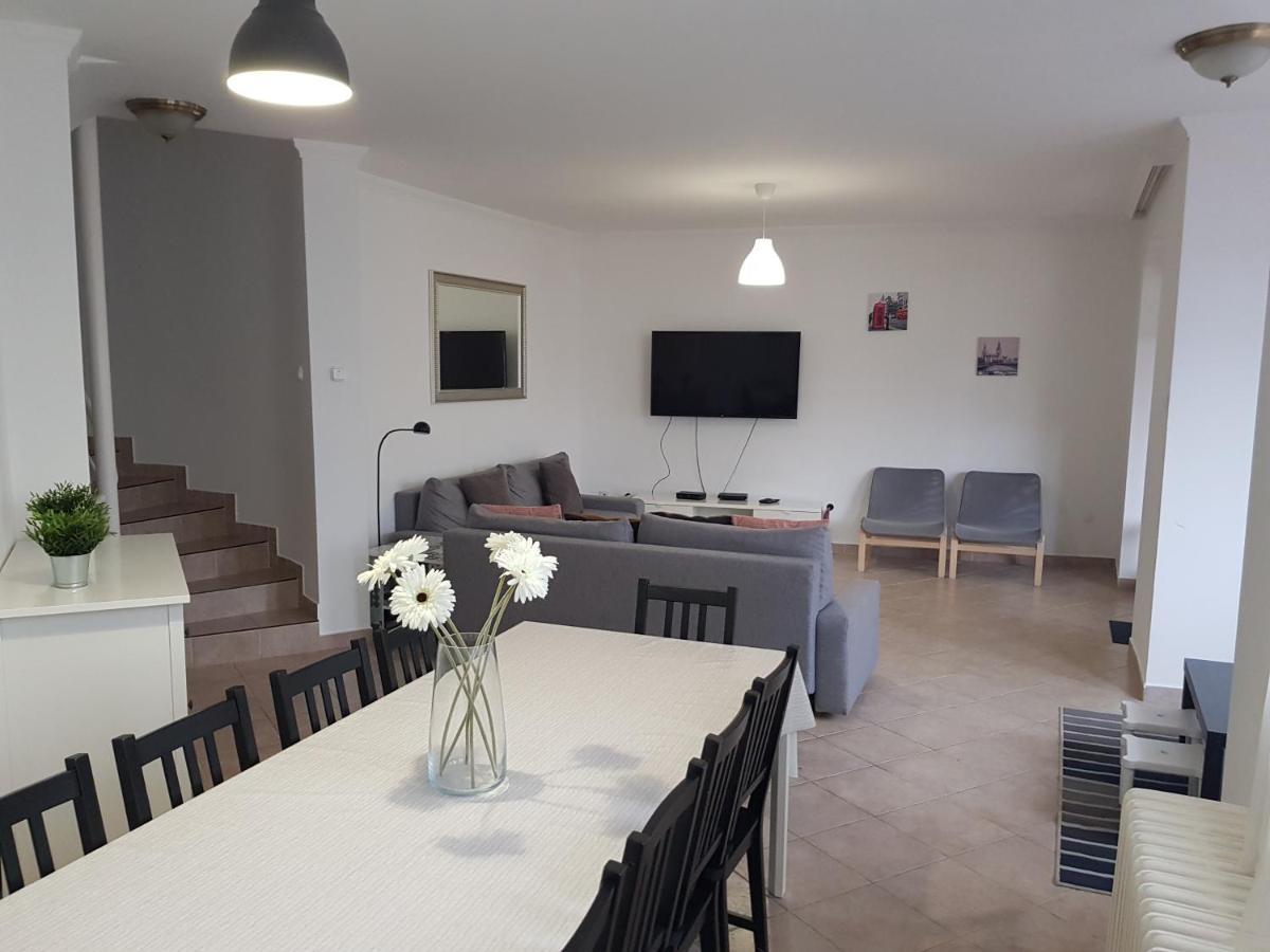Zoli Apartmanok-Zoli Koelcsey 19 Villa Hajdúszoboszló 外观 照片